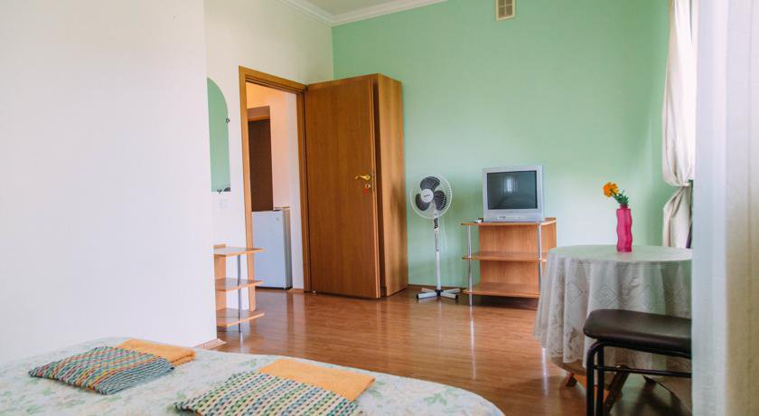 Гостиница Guest house Charly Судак